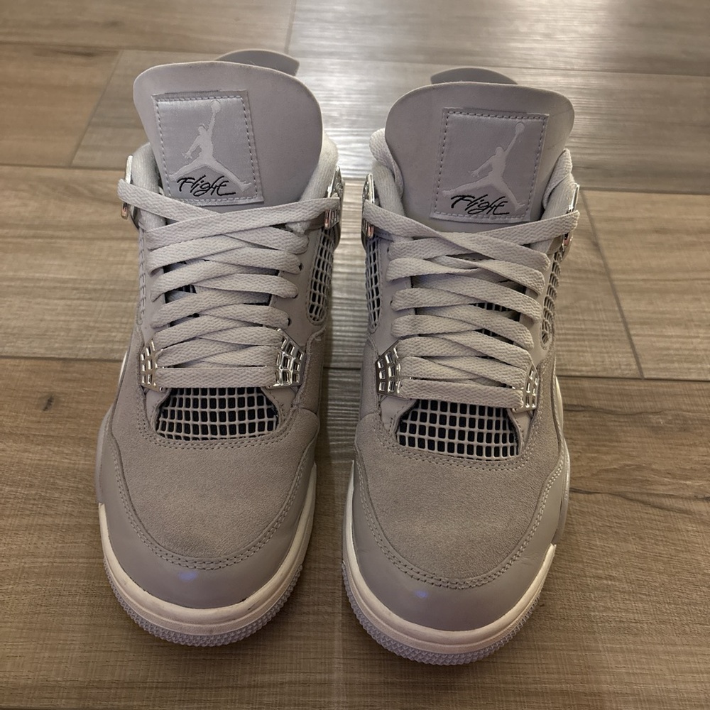 Gray Air Jordan 4 Sneakers ‘frozen moments’